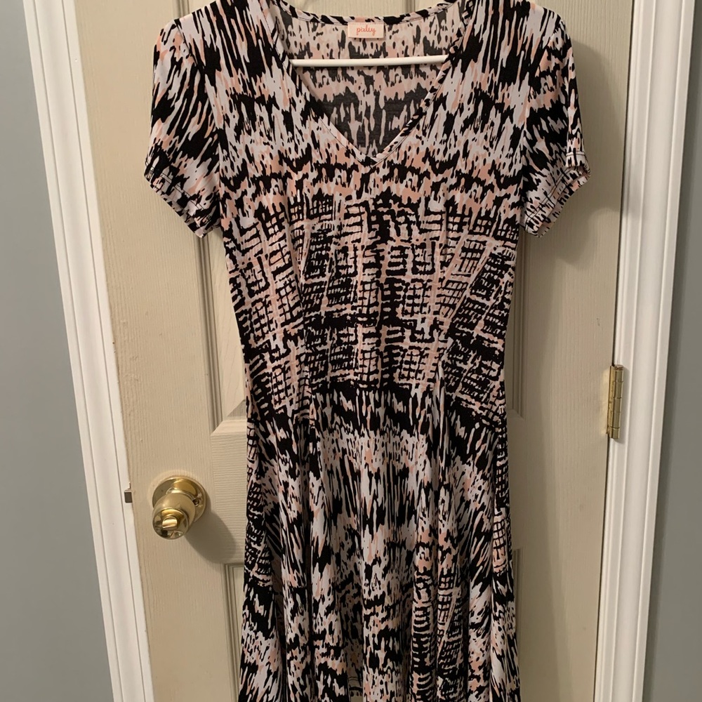 Stitch fix Pixley fit flare dress small pink/black